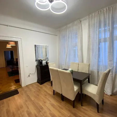 Apartamento Poarta Schei *